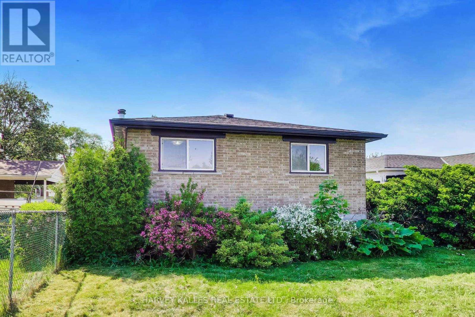 3760 Woodruff Crescent, Mississauga, Ontario L4T 1T9 - Photo 40 - W13462664