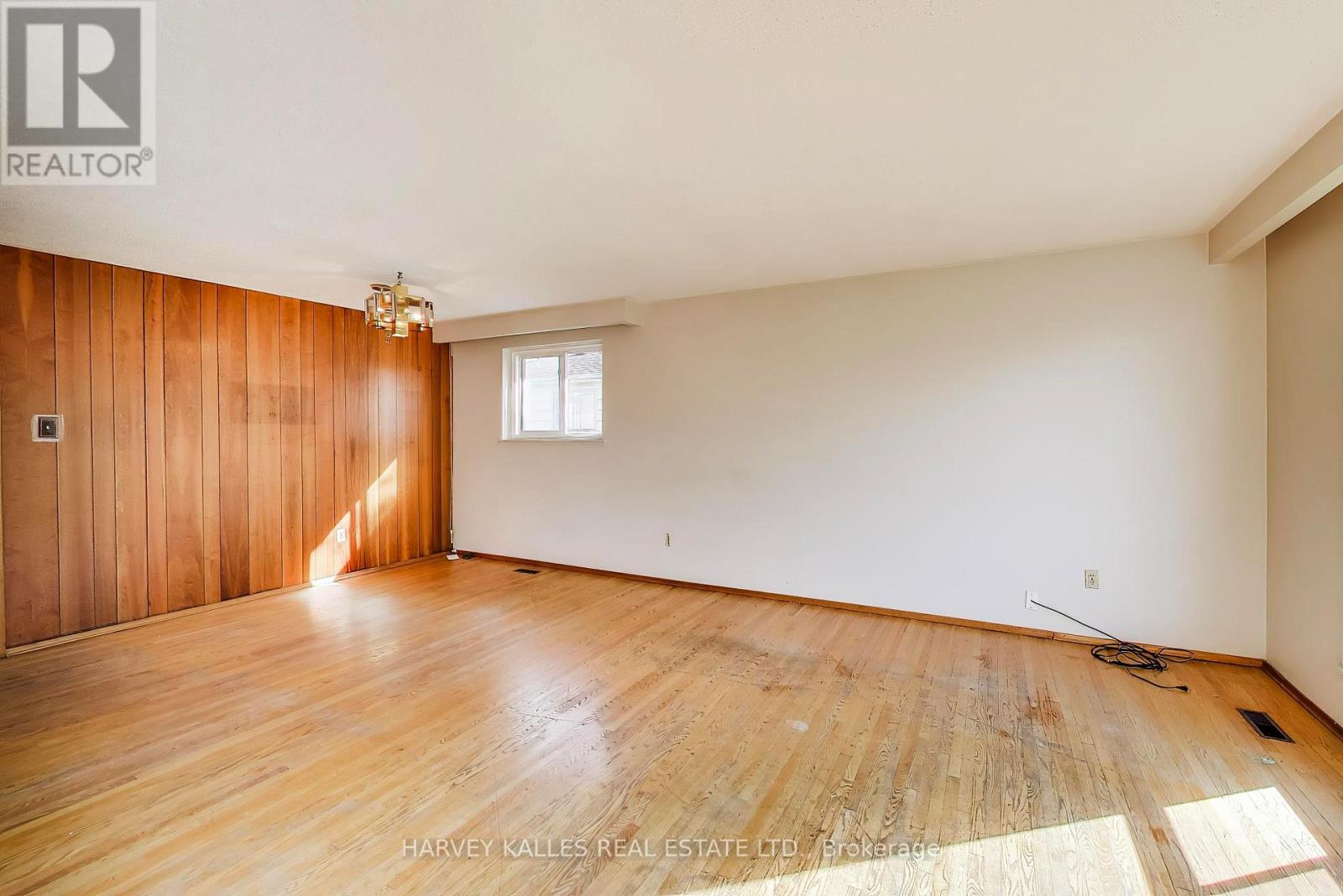3760 Woodruff Crescent, Mississauga, Ontario L4T 1T9 - Photo 5 - W13462664