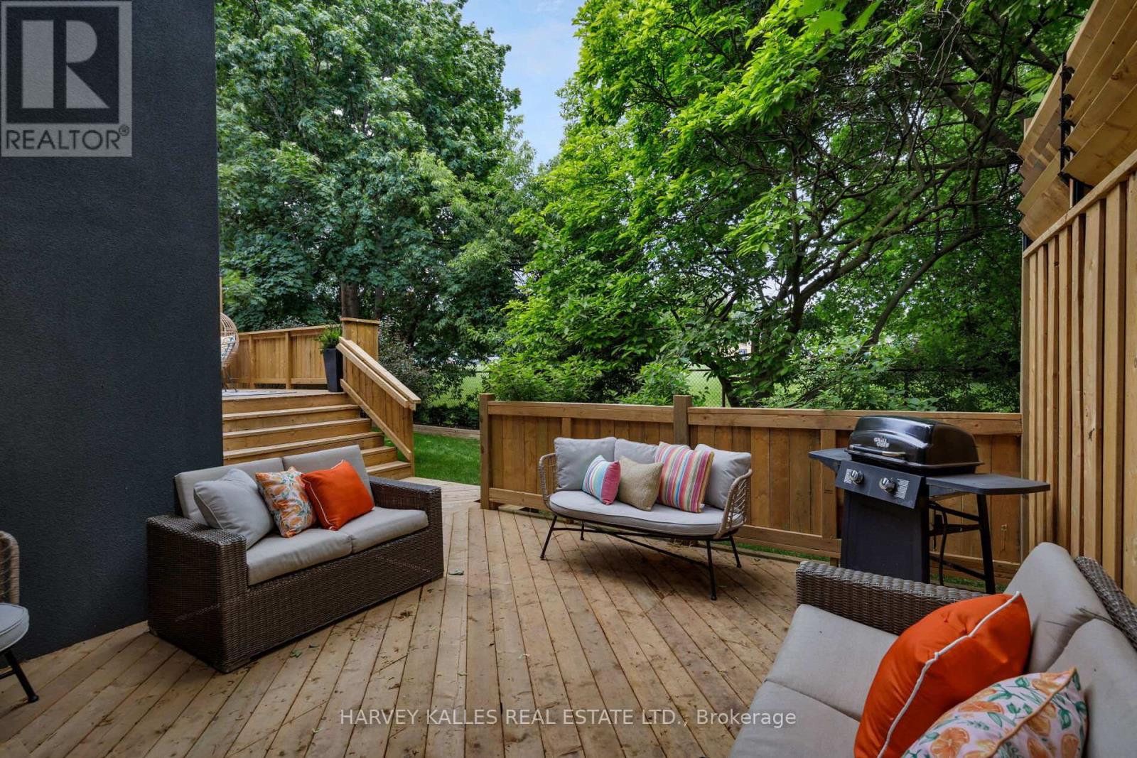 90 Great Oak Drive, Toronto, Ontario  M9A 1N5 - Photo 16 - W13467588