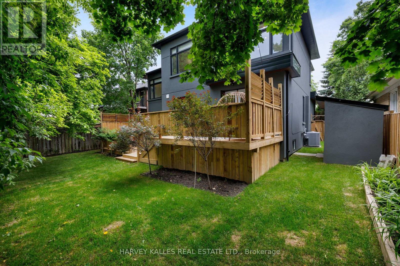 90 Great Oak Drive, Toronto, Ontario  M9A 1N5 - Photo 18 - W13467588
