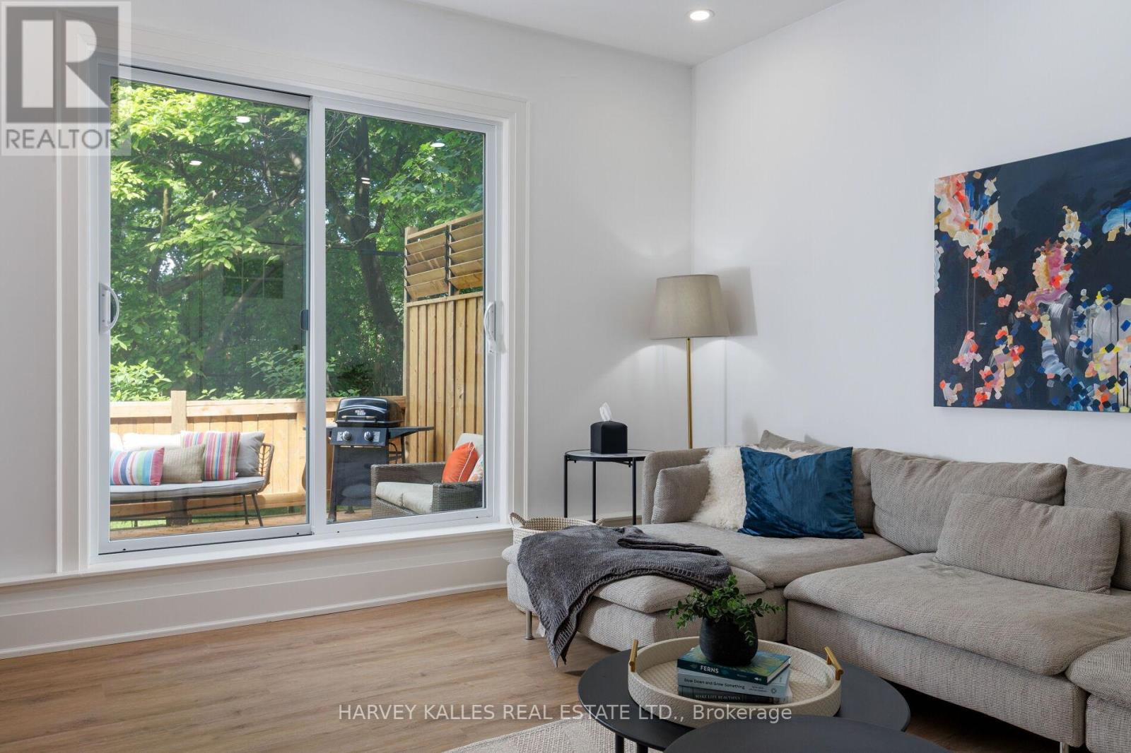90 Great Oak Drive, Toronto, Ontario  M9A 1N5 - Photo 20 - W13467588