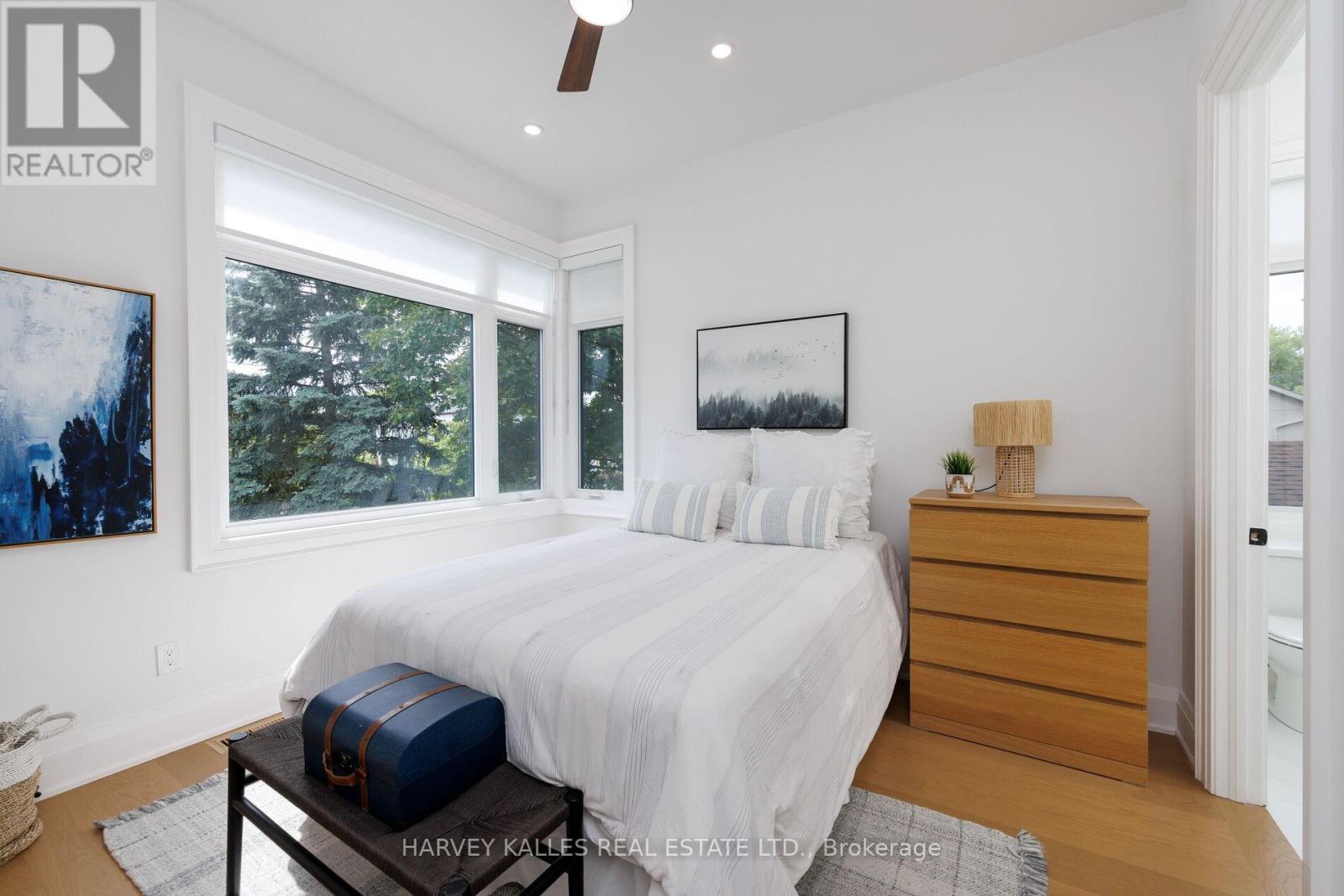 90 Great Oak Drive, Toronto, Ontario  M9A 1N5 - Photo 35 - W13467588