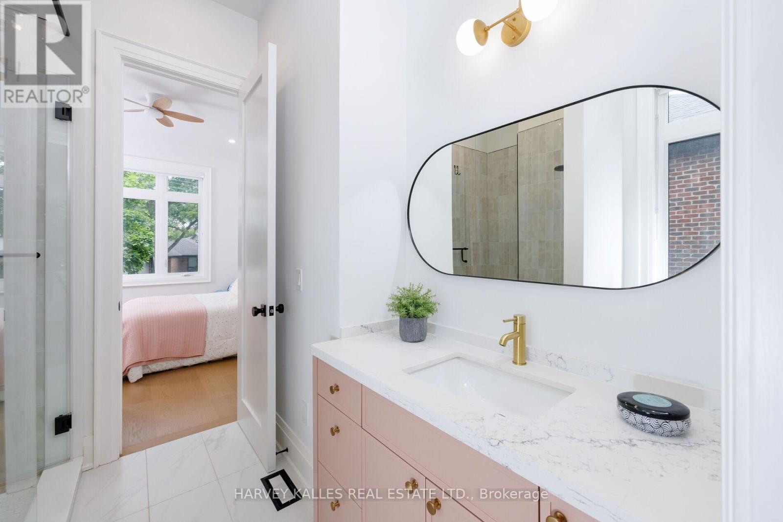 90 Great Oak Drive, Toronto, Ontario  M9A 1N5 - Photo 42 - W13467588