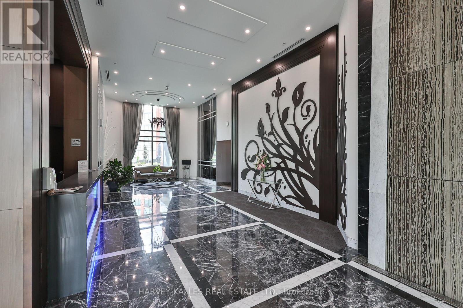 622 - 7608 Yonge Street, Vaughan, Ontario L4J 0J5 - Photo 2 - N13467914