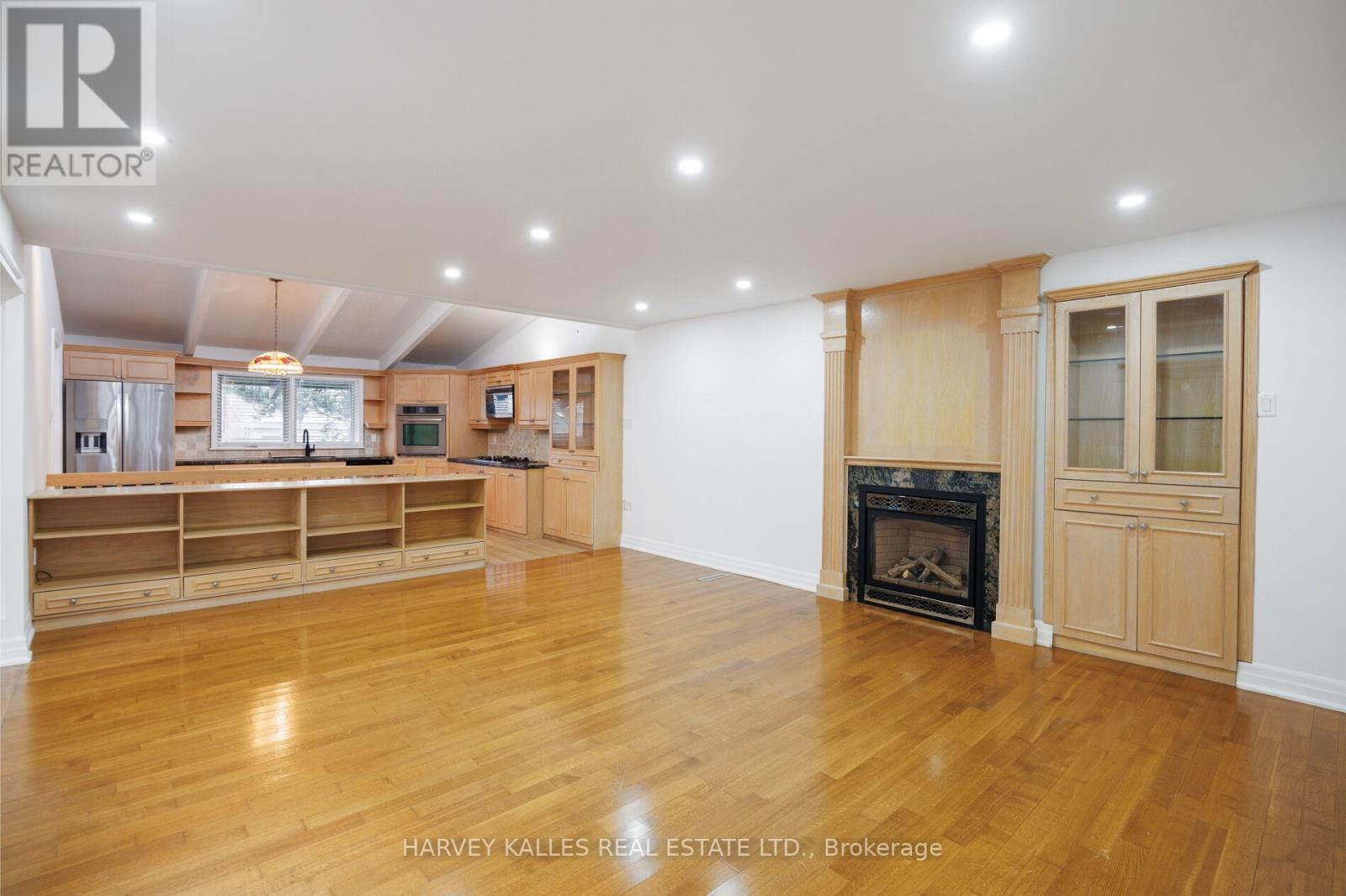19 Blair Athol Crescent, Toronto, Ontario  M9A 1X6 - Photo 13 - W13468054
