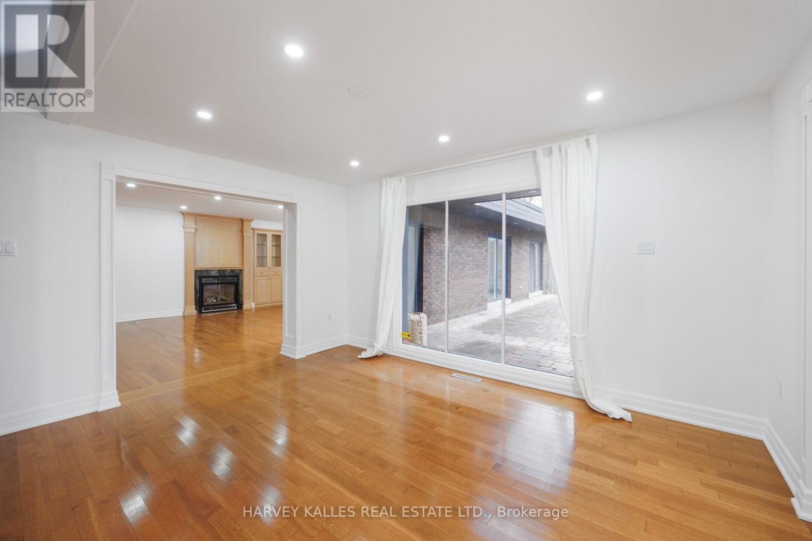 19 Blair Athol Crescent, Toronto, Ontario  M9A 1X6 - Photo 15 - W13468054