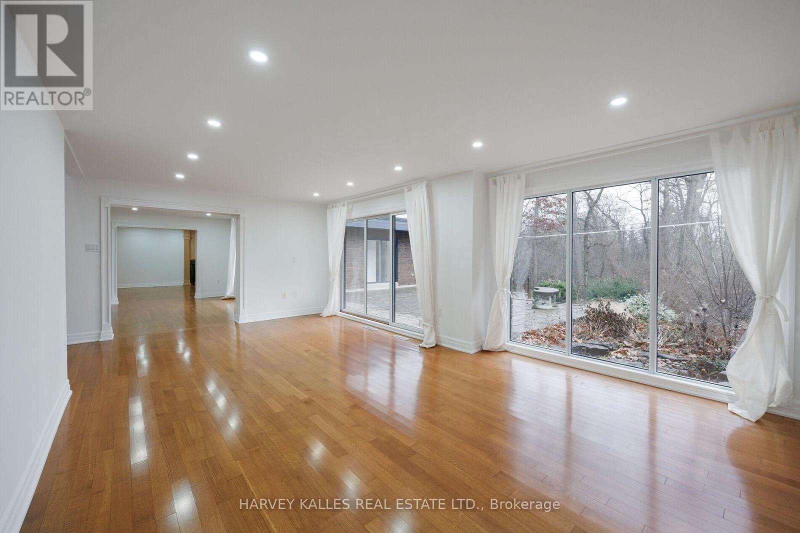 19 Blair Athol Crescent, Toronto, Ontario  M9A 1X6 - Photo 18 - W13468054