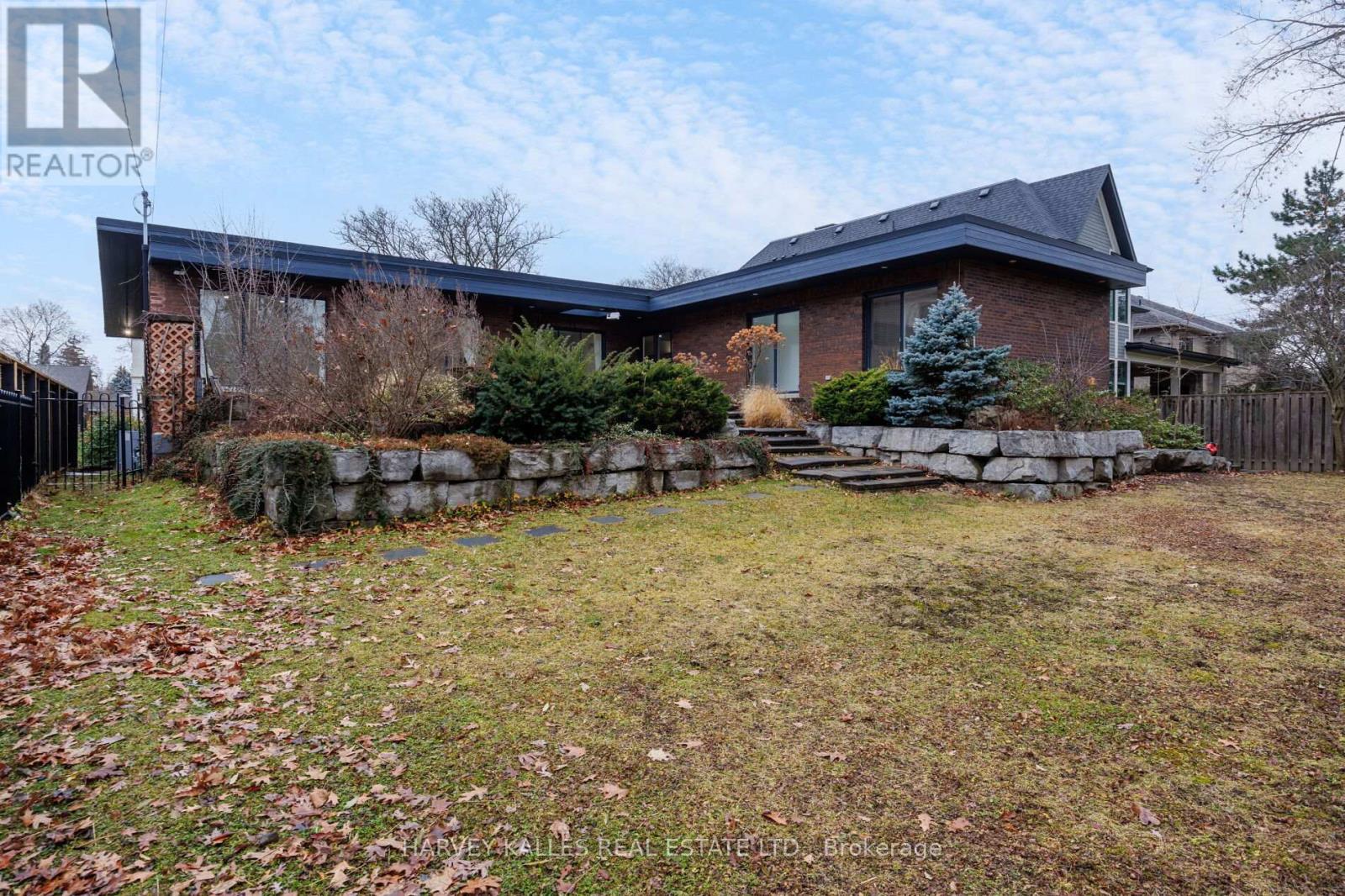 19 Blair Athol Crescent, Toronto, Ontario  M9A 1X6 - Photo 22 - W13468054