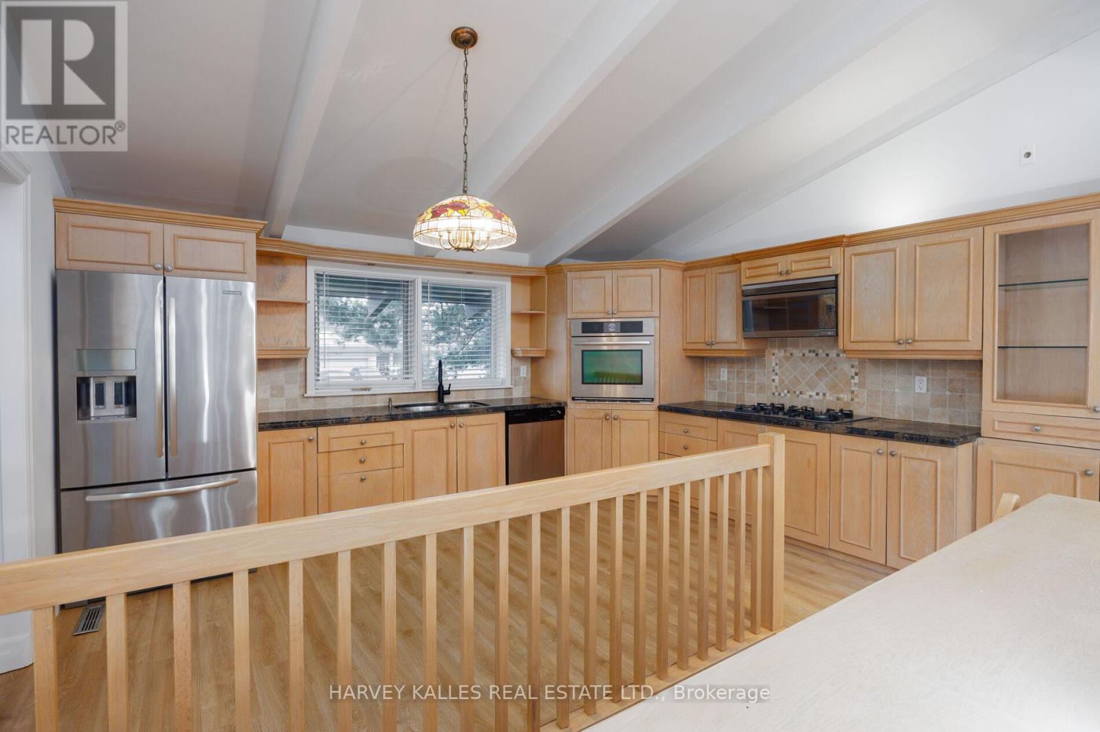 19 Blair Athol Crescent, Toronto, Ontario  M9A 1X6 - Photo 8 - W13468054