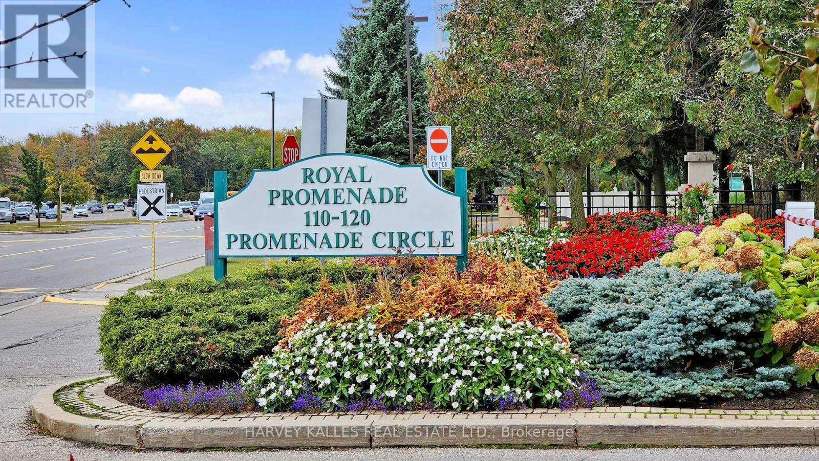212 - 120 Promenade Circle, Vaughan, Ontario  L4J 7W9 - Photo 3 - N13469610