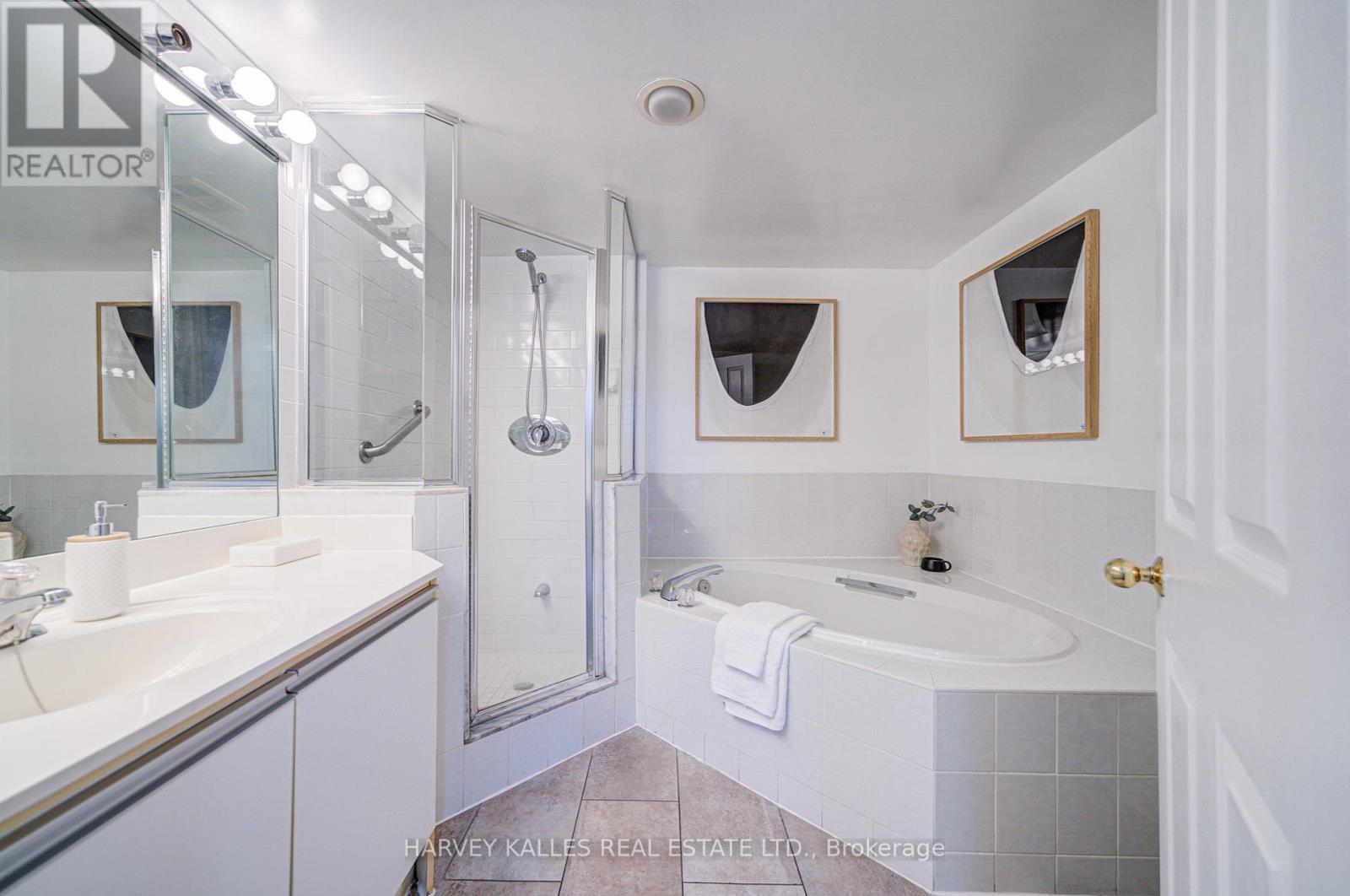 212 - 120 Promenade Circle, Vaughan, Ontario  L4J 7W9 - Photo 37 - N13469610