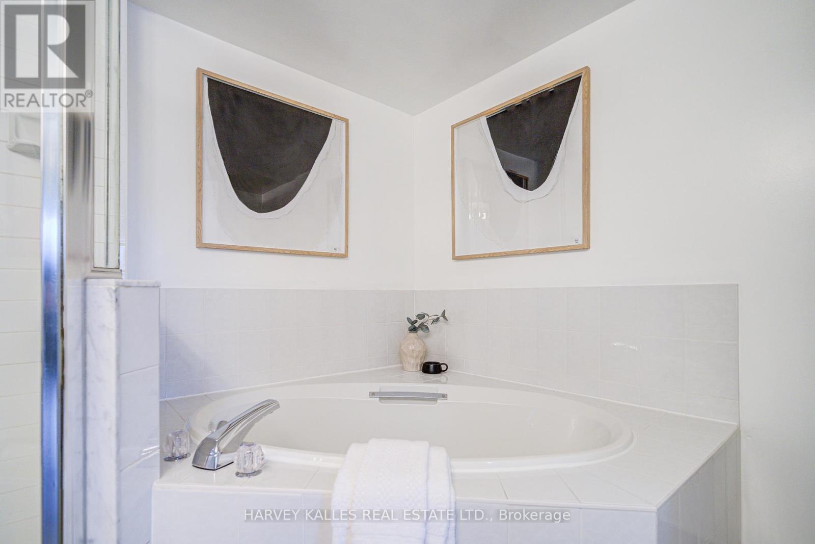 212 - 120 Promenade Circle, Vaughan, Ontario  L4J 7W9 - Photo 38 - N13469610