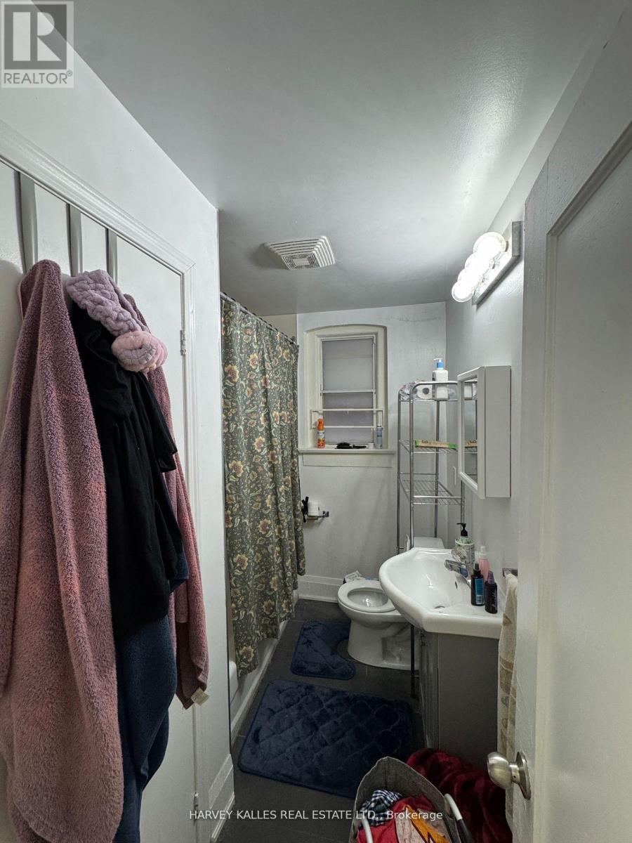 2 - 1065 Bathurst Street, Toronto, Ontario M5R 3G8 - Photo 5 - C13470082