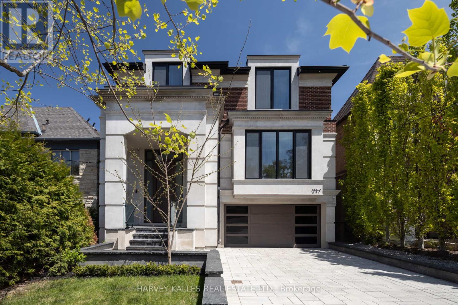 217 RICHVIEW AVENUE, Toronto, Ontario