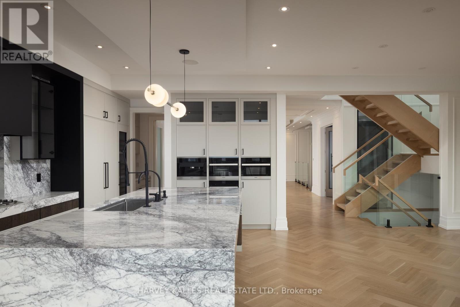 217 Richview Avenue, Toronto, Ontario M5P 3G2 - Photo 11 - C13471636