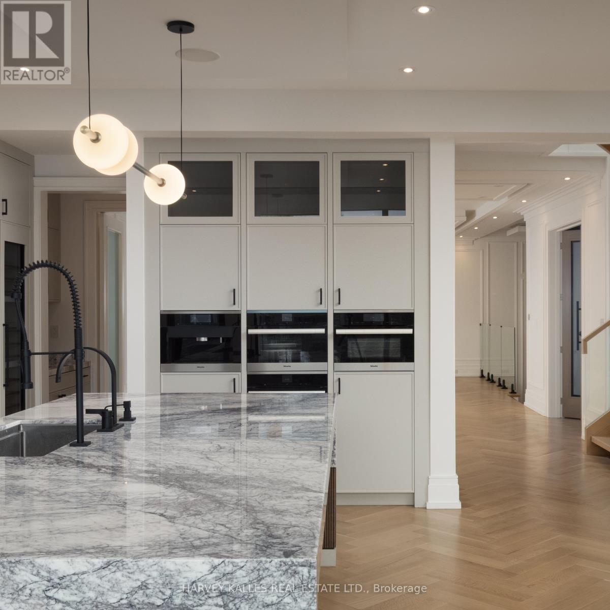 217 Richview Avenue, Toronto, Ontario M5P 3G2 - Photo 8 - C13471636