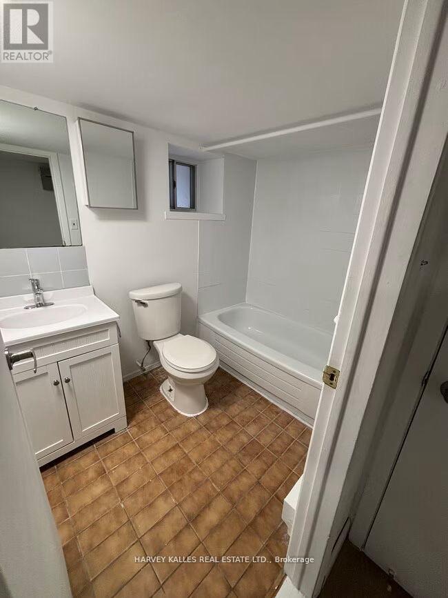 3 - 1215 Bathurst Street, Toronto, Ontario  M5R 3H3 - Photo 6 - C13472136