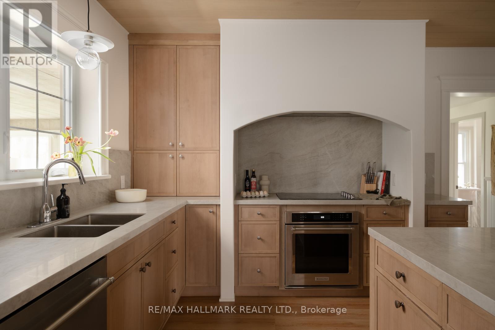 709 Old Milford Road, Prince Edward County, Ontario K0K 2T0 - Photo 12 - X13472836