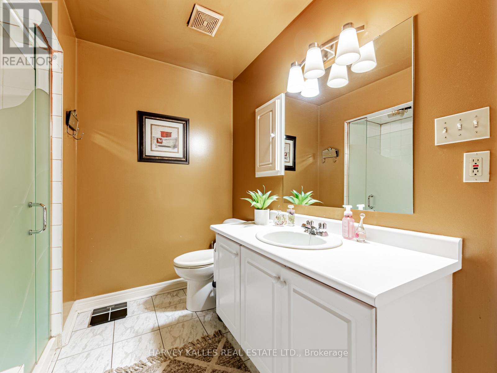 1 Edenbridge Drive, Vaughan, Ontario  L4J 8C3 - Photo 17 - N13473900