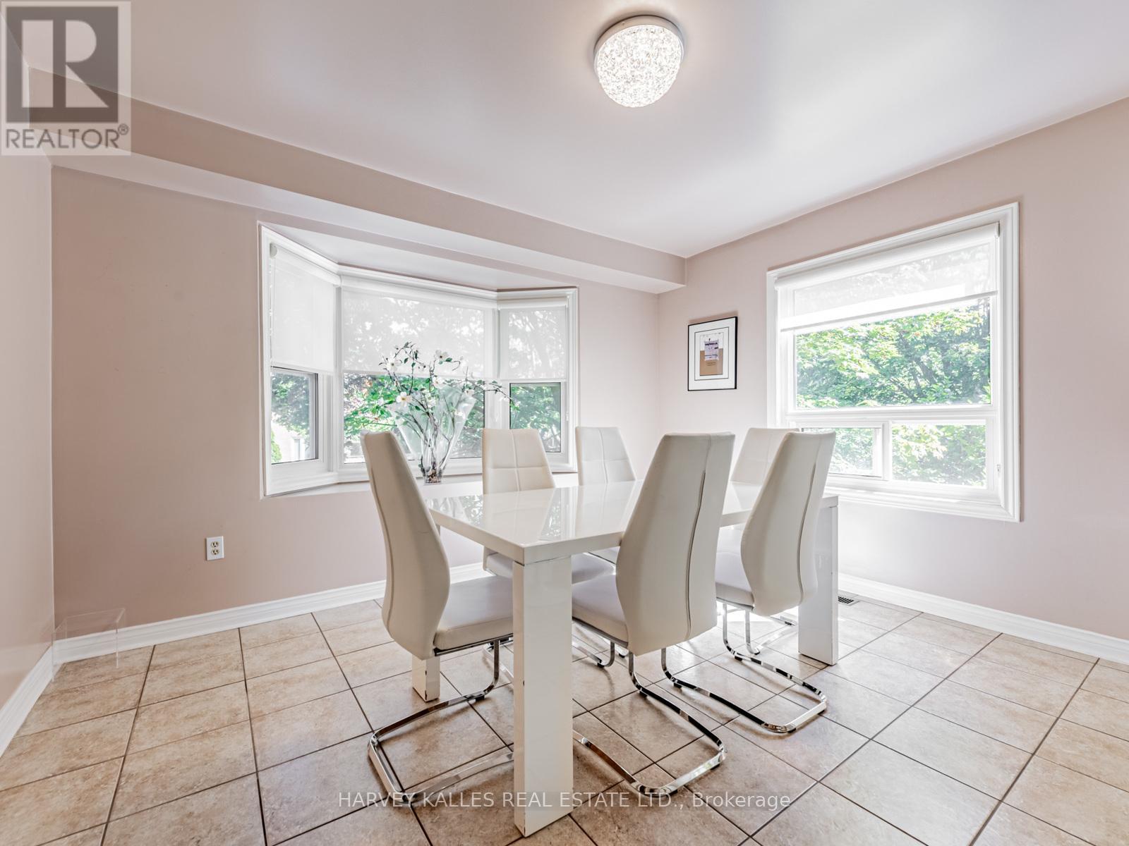 1 Edenbridge Drive, Vaughan, Ontario  L4J 8C3 - Photo 8 - N13473900