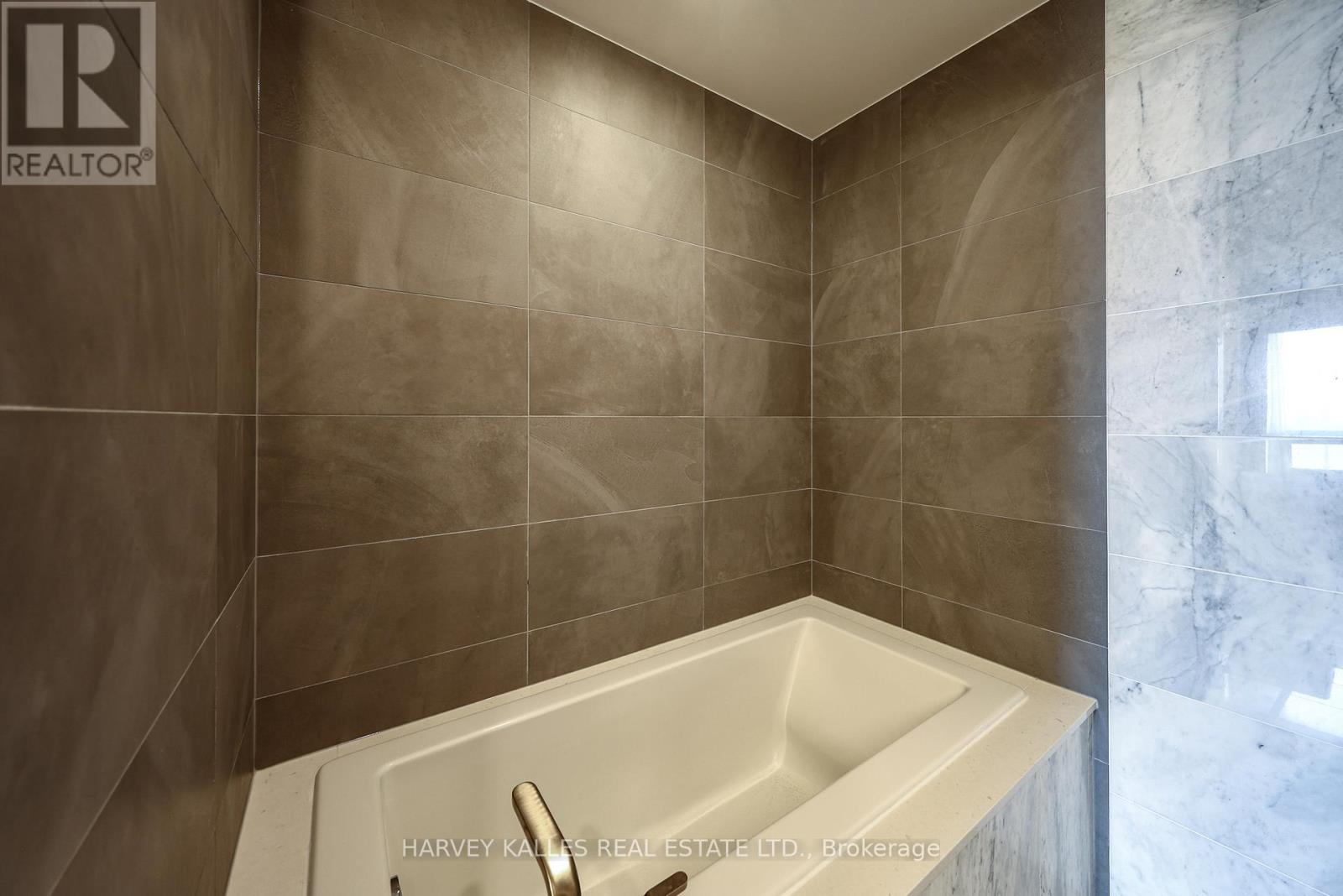 2407 - 101 Erskine Avenue, Toronto, Ontario M4P 0C5 - Photo 24 - C13474286