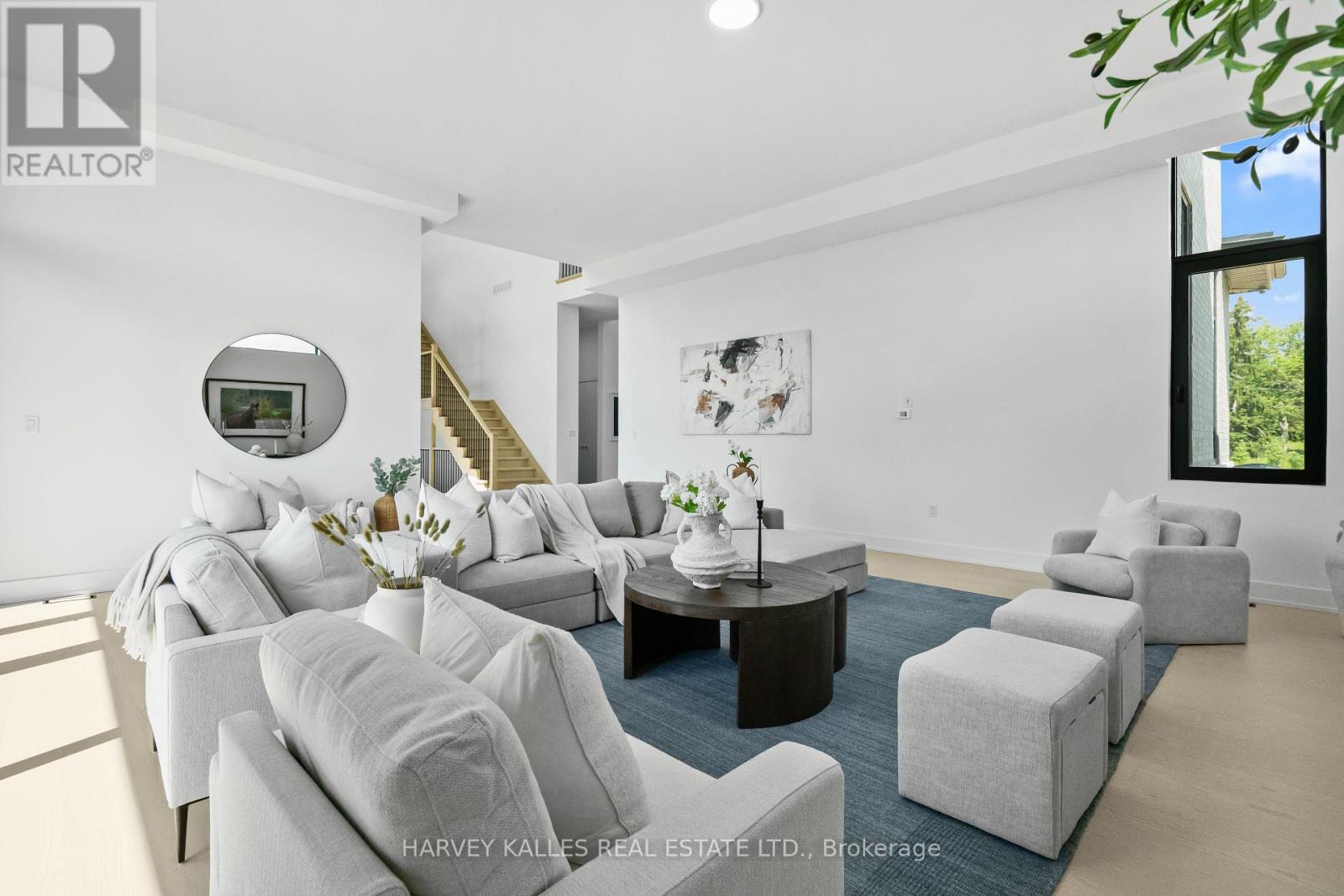 2 Sugarbush Court, Halton Hills, Ontario L7G 4S7 - Photo 9 - W13474164