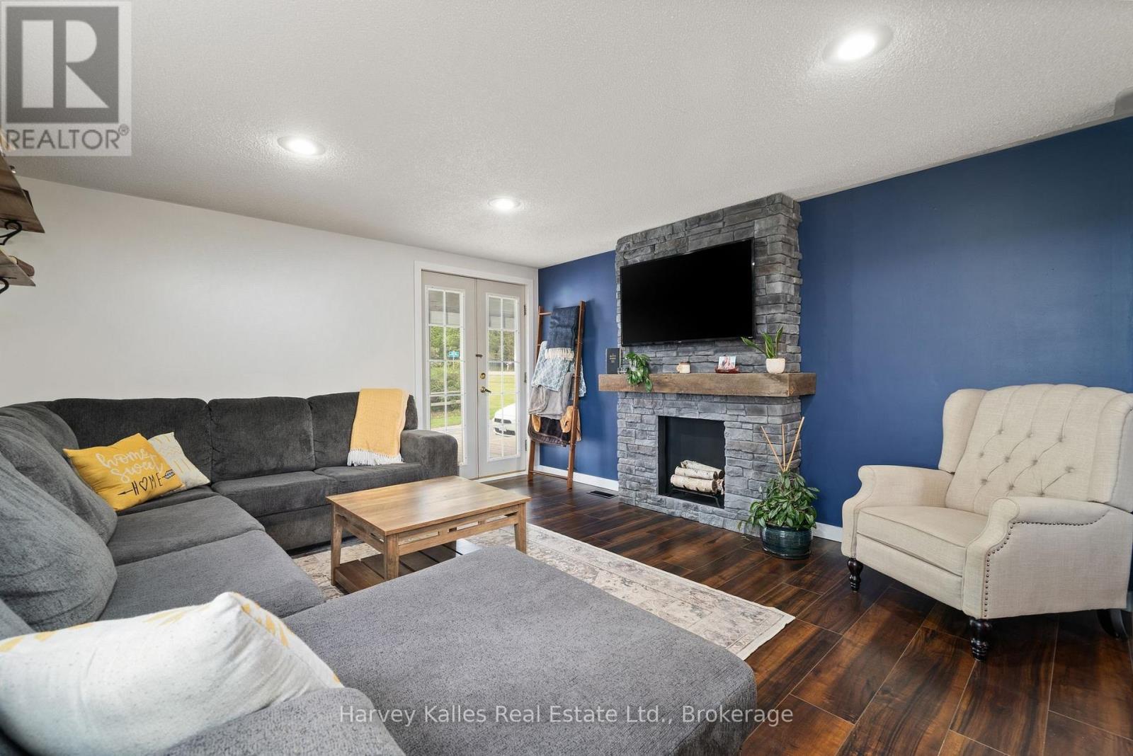 13965 Loyalist Parkway, Prince Edward County, Ontario K0K 2T0 - Photo 18 - X13476862