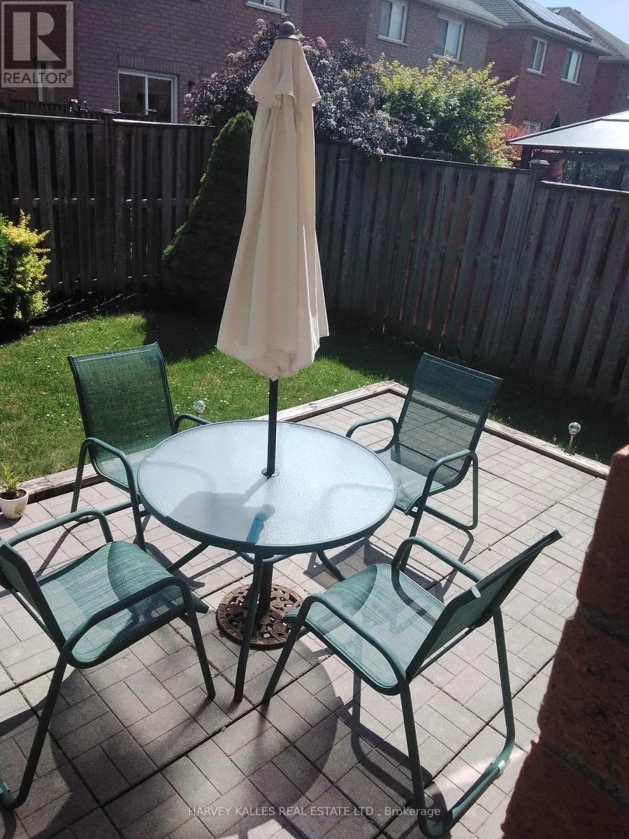 5561 Katy Gate, Mississauga, Ontario  L5M 7M9 - Photo 10 - W13477656