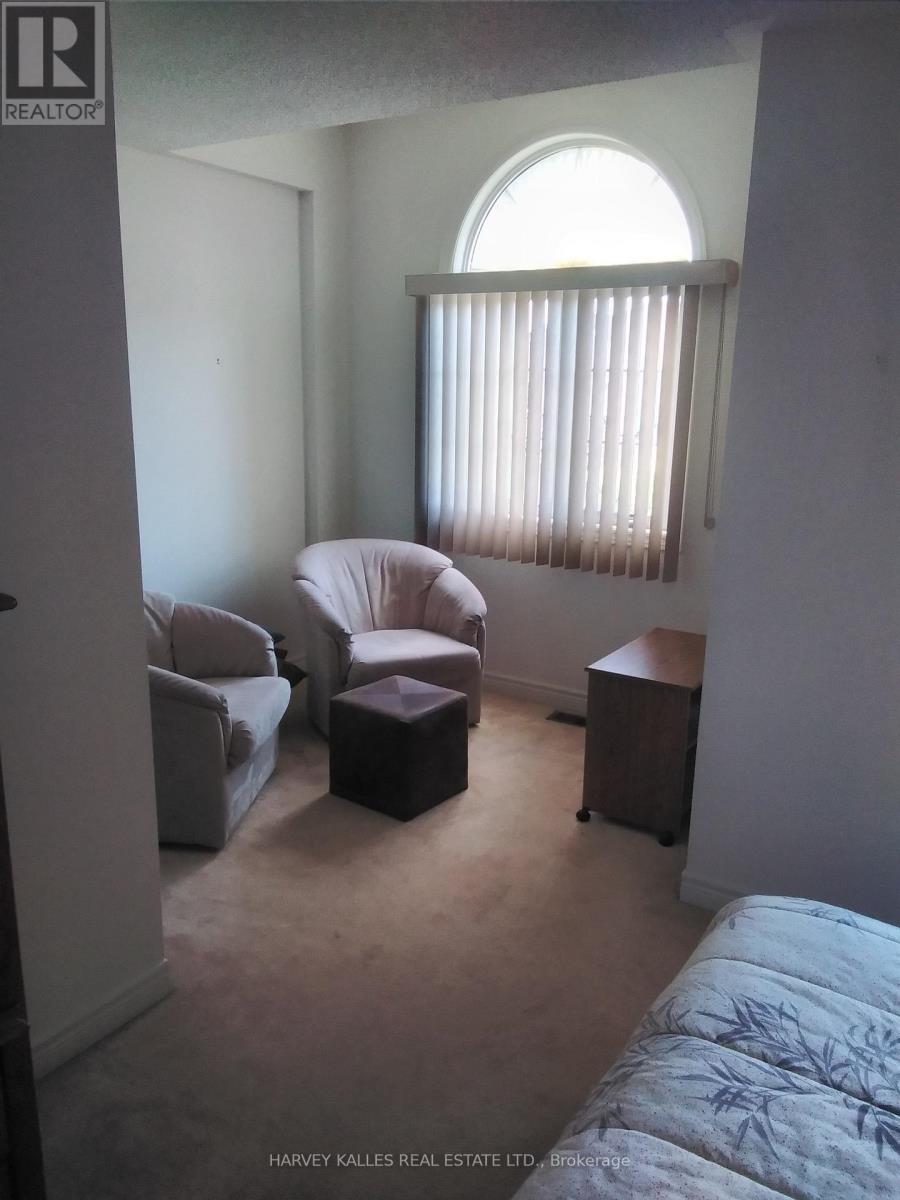 5561 Katy Gate, Mississauga, Ontario  L5M 7M9 - Photo 12 - W13477656