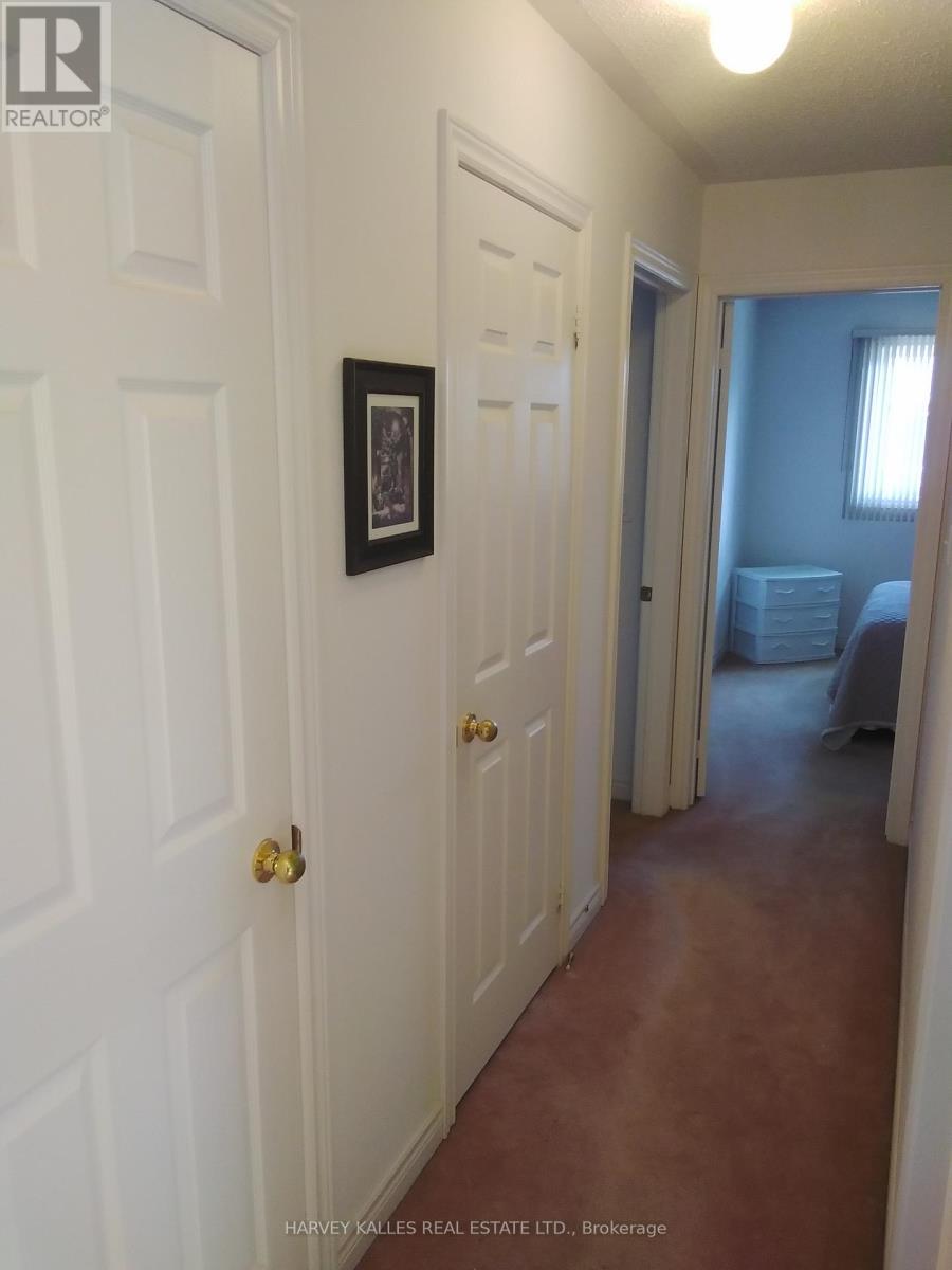 5561 Katy Gate, Mississauga, Ontario  L5M 7M9 - Photo 16 - W13477656