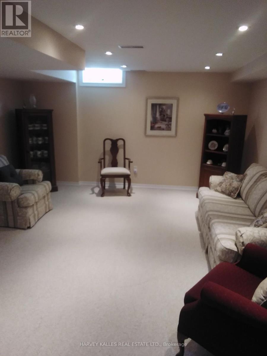 5561 Katy Gate, Mississauga, Ontario  L5M 7M9 - Photo 20 - W13477656