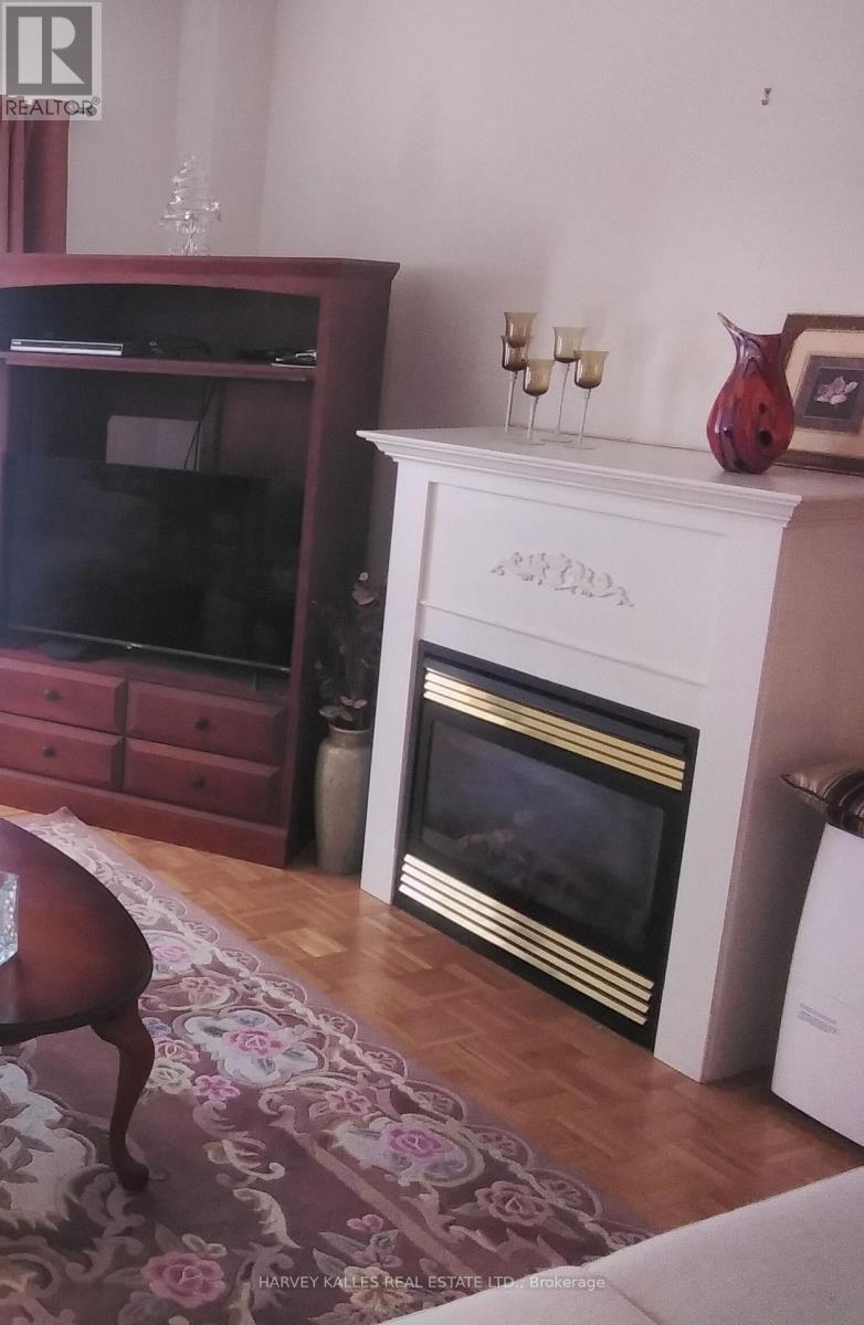 5561 Katy Gate, Mississauga, Ontario  L5M 7M9 - Photo 28 - W13477656