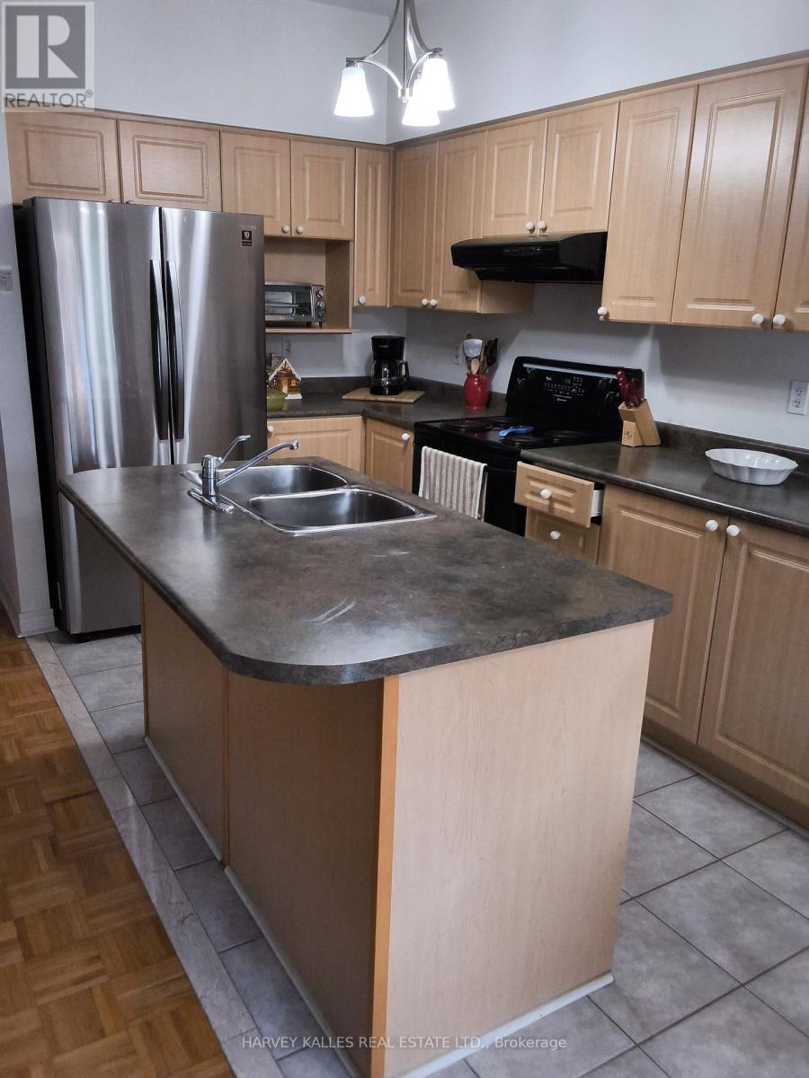 5561 Katy Gate, Mississauga, Ontario  L5M 7M9 - Photo 30 - W13477656