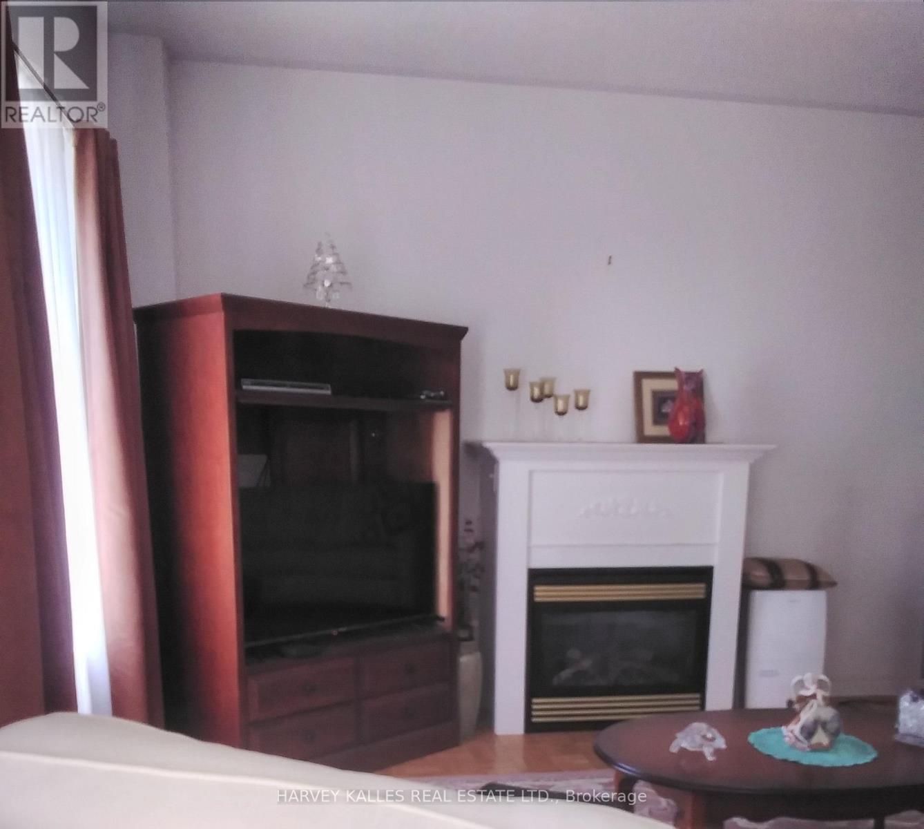 5561 Katy Gate, Mississauga, Ontario  L5M 7M9 - Photo 4 - W13477656