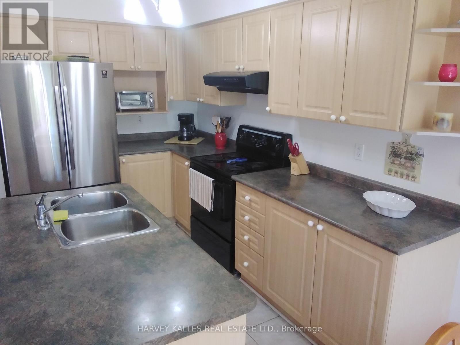 5561 Katy Gate, Mississauga, Ontario  L5M 7M9 - Photo 8 - W13477656
