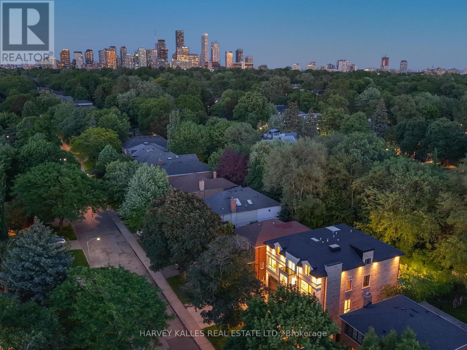 615 Briar Hill Avenue, Toronto, Ontario M5N 1N4 - Photo 3 - C13478402