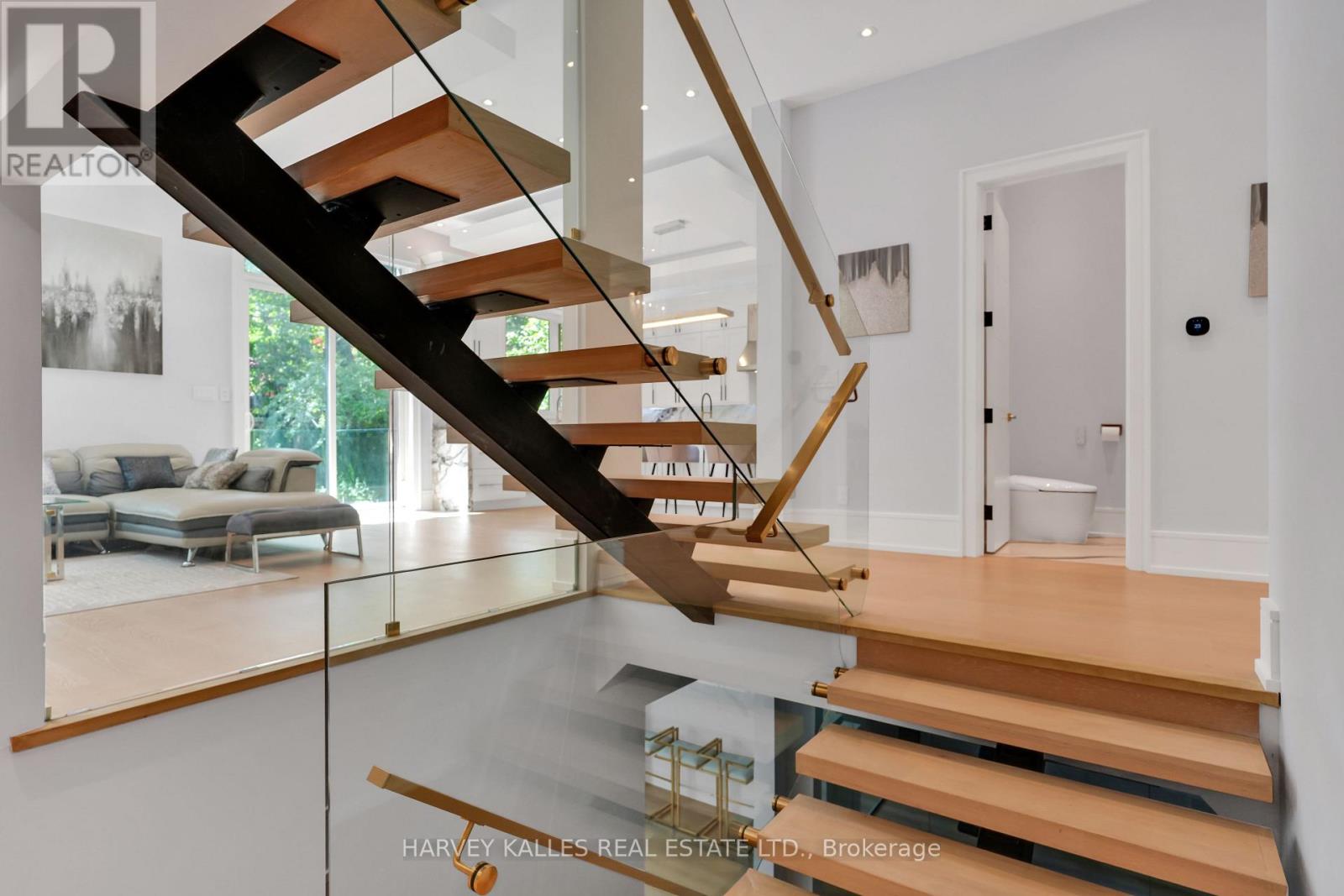 615 Briar Hill Avenue, Toronto, Ontario M5N 1N4 - Photo 33 - C13478402
