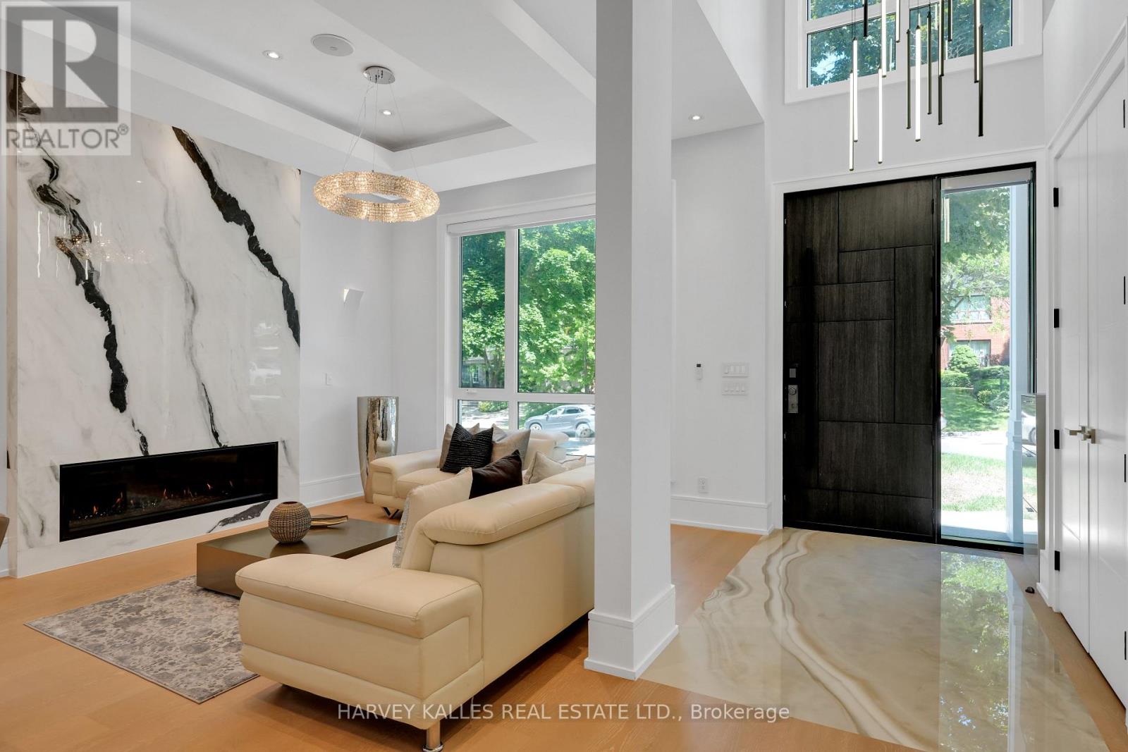 615 Briar Hill Avenue, Toronto, Ontario M5N 1N4 - Photo 8 - C13478402