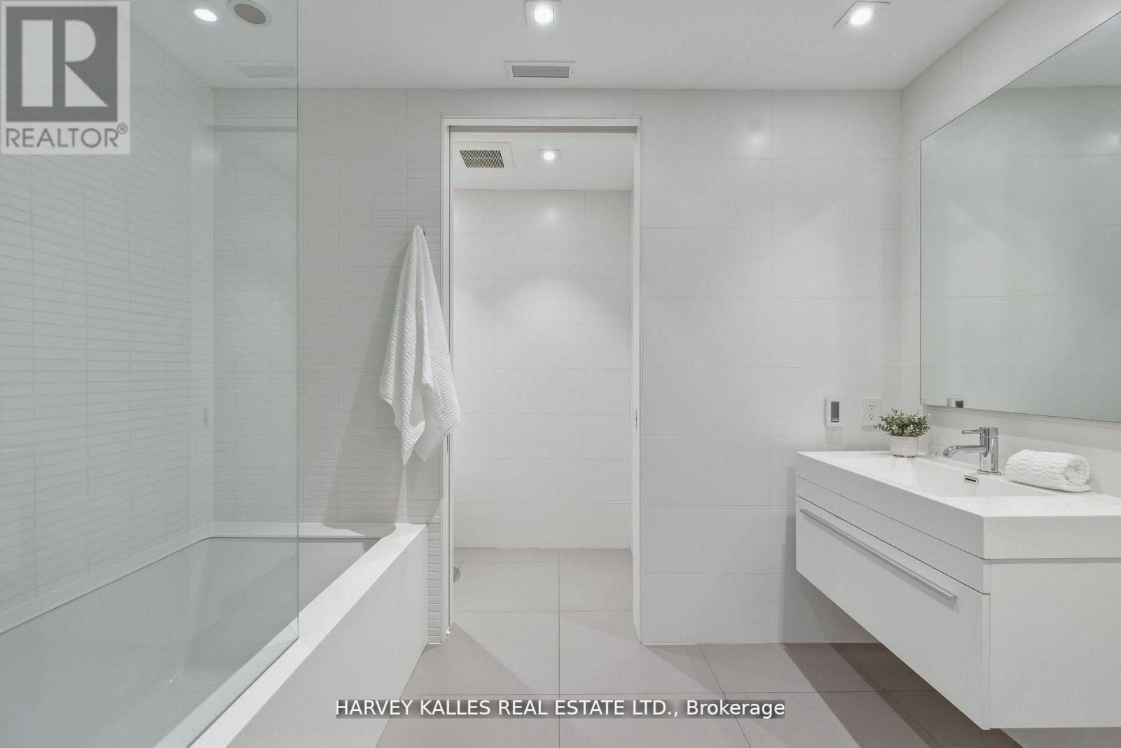 41 Berryman Street, Toronto, Ontario  M5R 1M7 - Photo 40 - C13480028