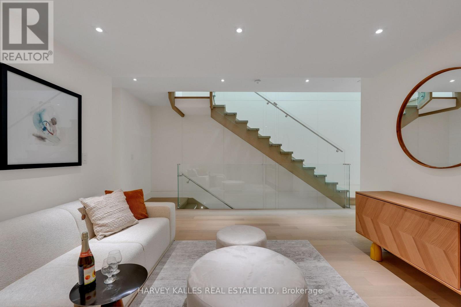 108 Heath Street W, Toronto, Ontario M4V 1T6 - Photo 20 - C13480092