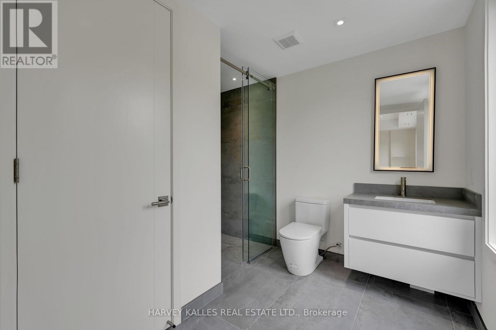 108 Heath Street W, Toronto, Ontario M4V 1T6 - Photo 24 - C13480092