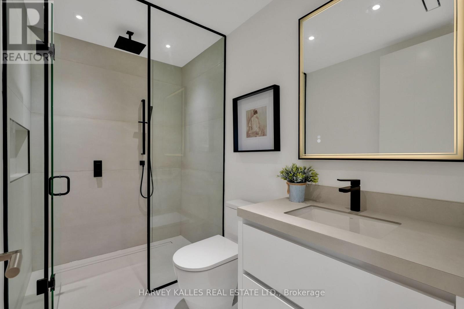 108 Heath Street W, Toronto, Ontario M4V 1T6 - Photo 27 - C13480092