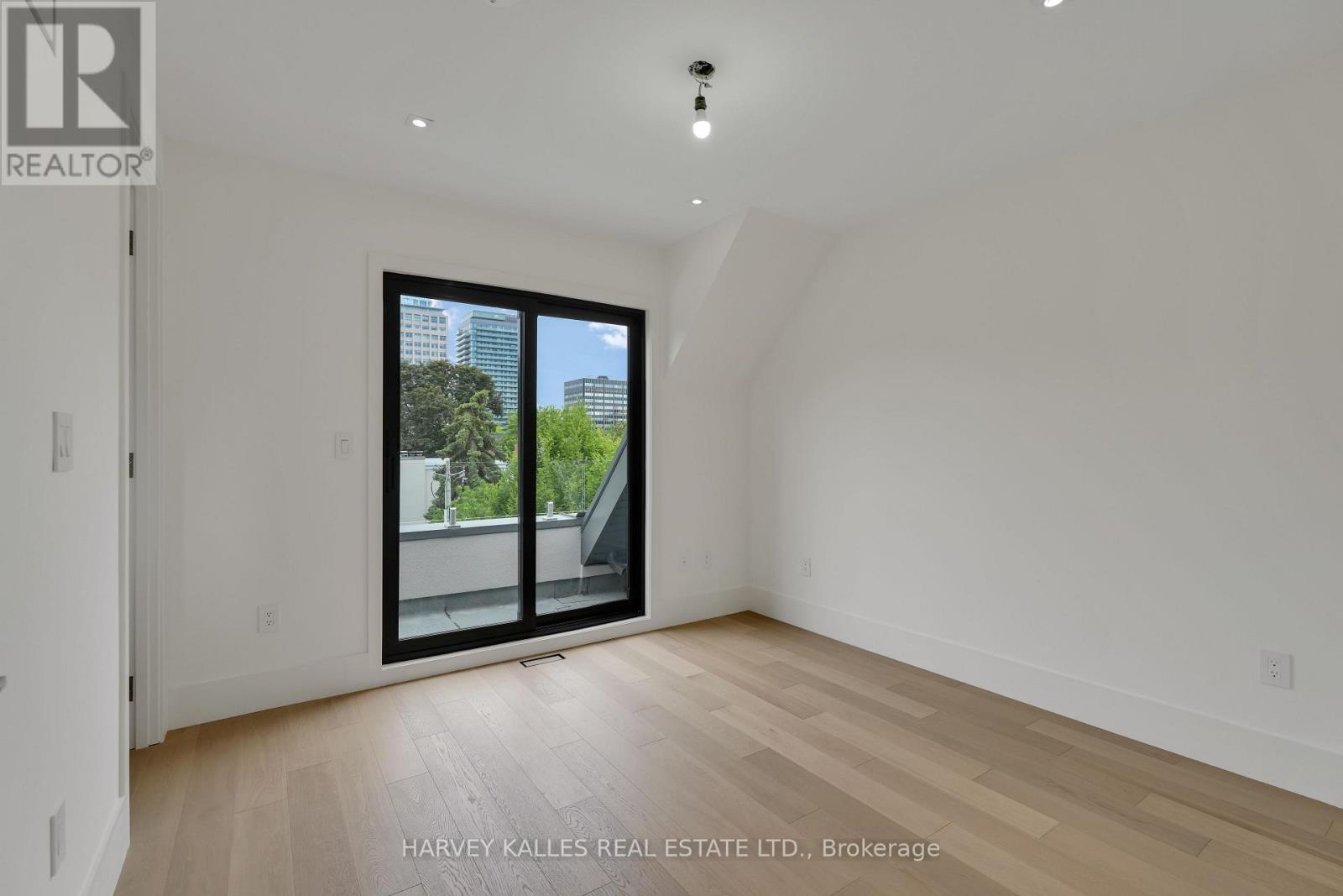108 Heath Street W, Toronto, Ontario M4V 1T6 - Photo 39 - C13480092