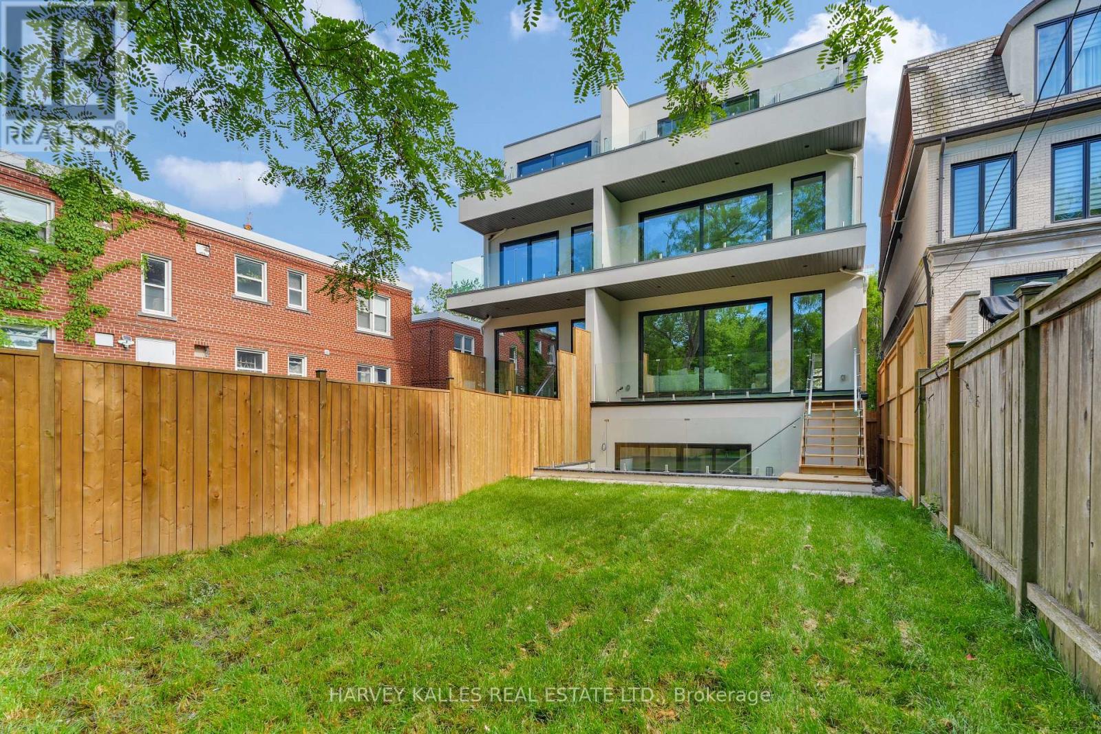 108 Heath Street W, Toronto, Ontario M4V 1T6 - Photo 47 - C13480092