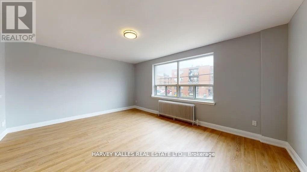 203 - 31 Clearview Heights, Toronto, Ontario  M6M 2A2 - Photo 2 - W13480336