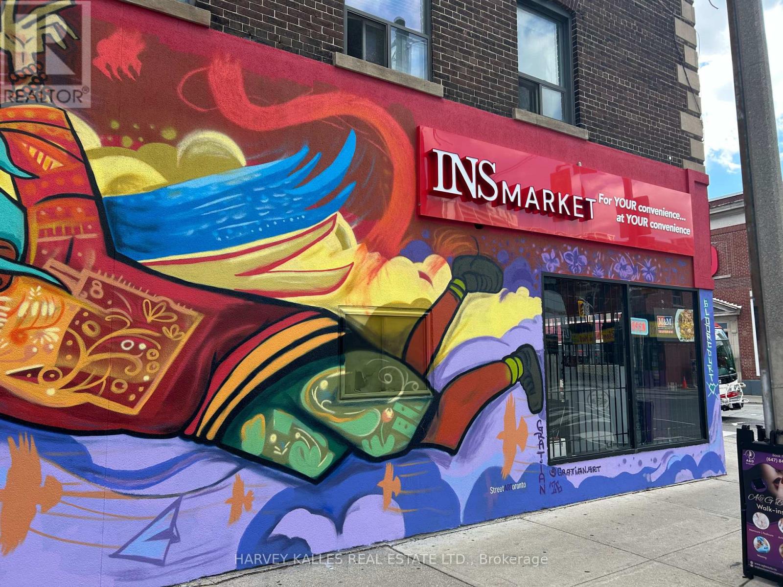 978 BLOOR STREET, Toronto, Ontario