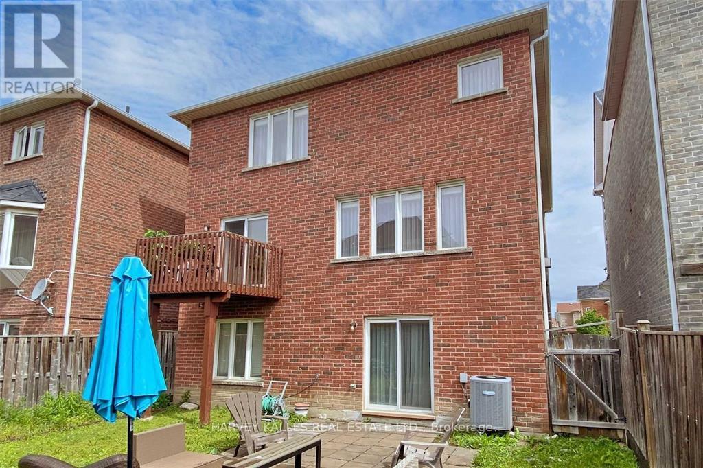 209 Ray Snow Boulevard, Newmarket, Ontario L3X 3J3 - Photo 2 - N13481752
