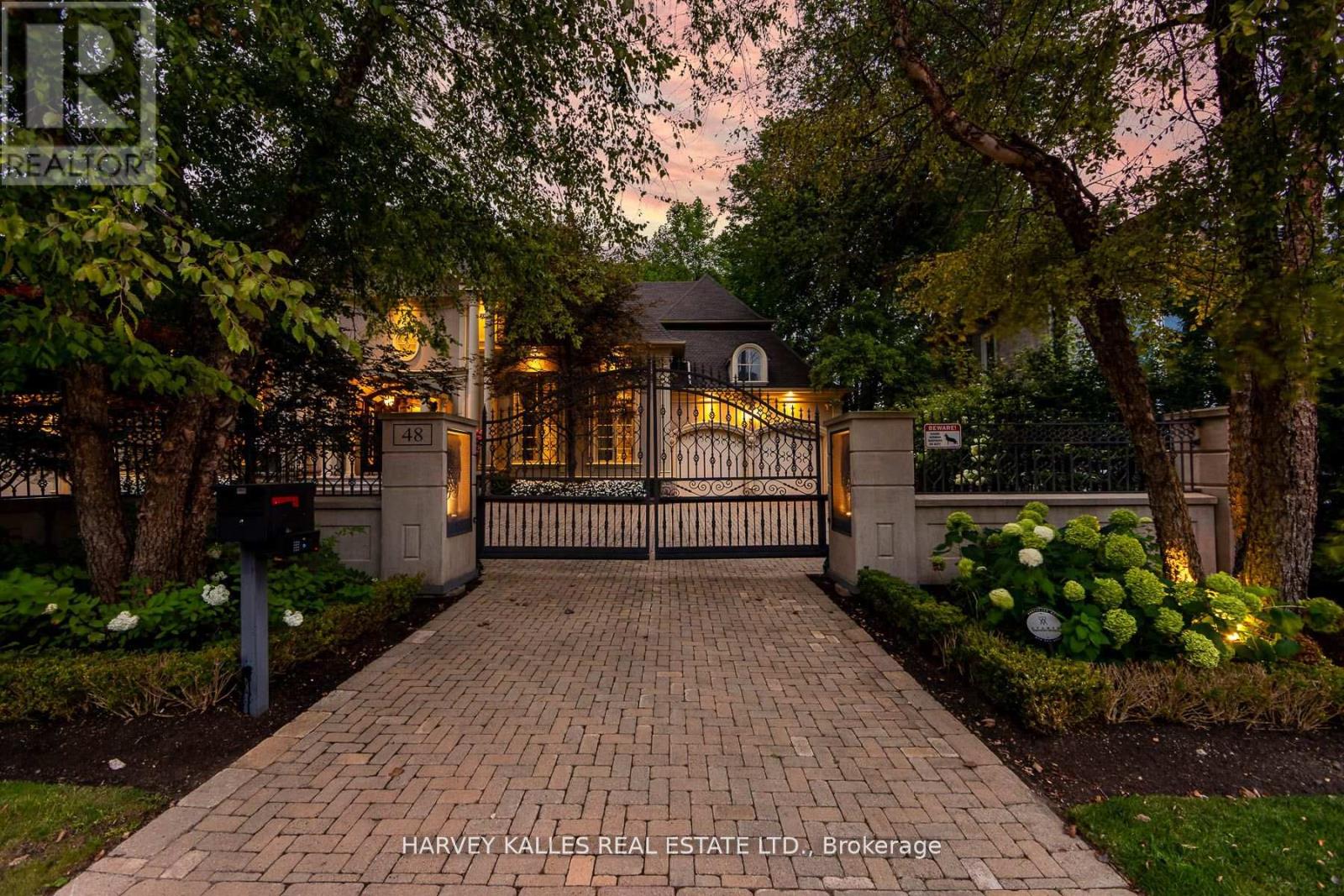 48 Wimpole Drive, Toronto, Ontario  M2L 2L3 - Photo 2 - C13482906
