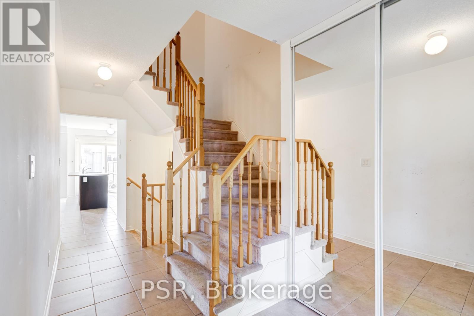 69 Orr Drive, Bradford West Gwillimbury, Ontario L3Z 0B9 - Photo 3 - N13485164