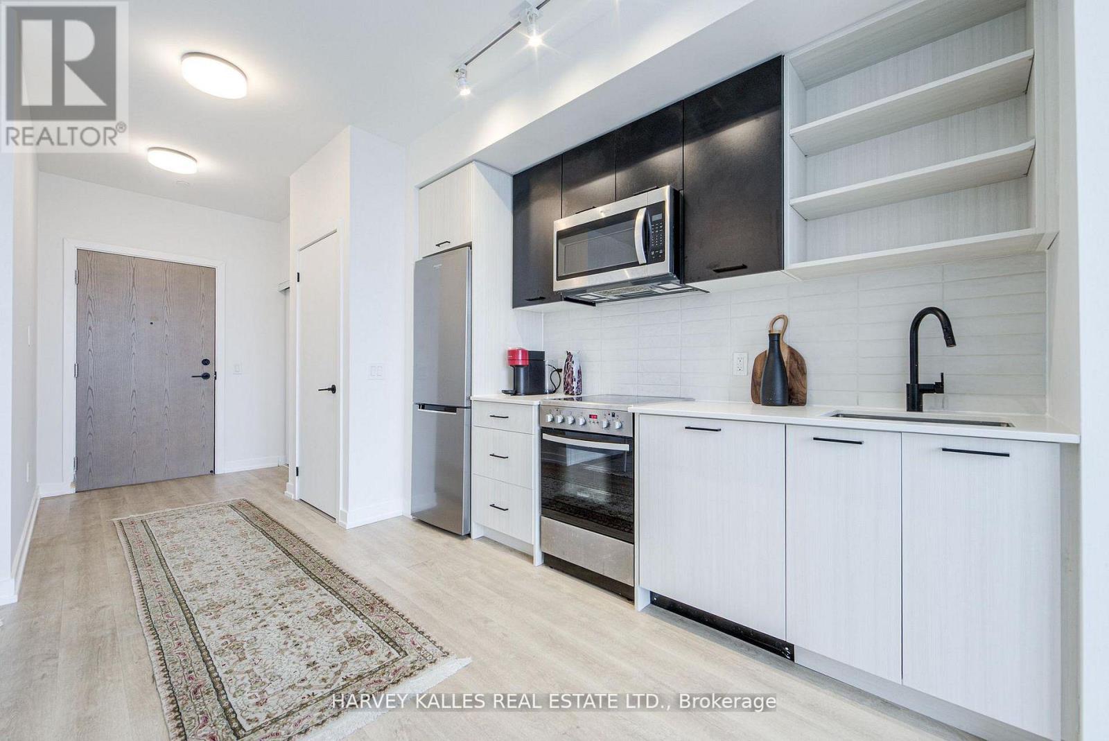 1001 - 2300 St Clair Avenue W, Toronto, Ontario  M6P 0B3 - Photo 11 - W13498810